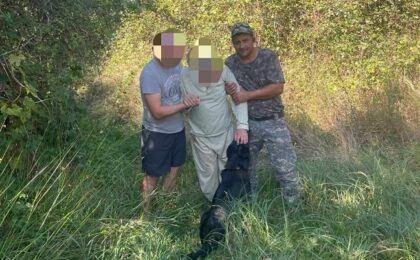 Vârstnic dat dispărut, găsit la timp de poliţişti şi localnici 13 Vârstnic dat dispărut, găsit la timp de poliţişti şi localnici