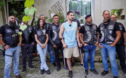 Motocicliștii din Banat şi-au unit forțele pentru Mihai, un băiat de 18 ani care a suferit un grav accident