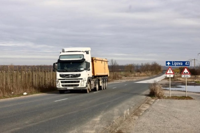 Au început lucrările de modernizare a DJ 691, pe tronsonul cuprins între Nodul de descărcare cu Autostrada A1 până la limita cu județul Arad