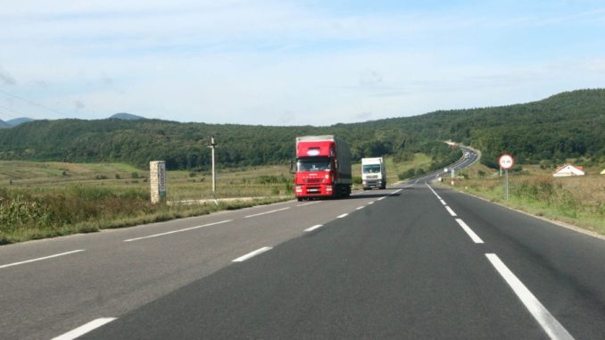 Viteza pe drumurile expres din România, majorată la 120 km/h!