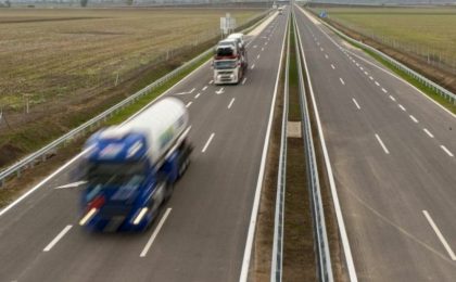Ciucă: ”La doar trei luni de la inaugurarea primului drum expres din România numărul de kilometri dați în folosință s-a dublat. După finalizarea proiectului unui nou drum de mare viteză Craiova-Lugoj, infrastructura din Oltenia va avea o axă de transport rutier Est-Vest”