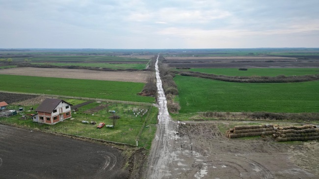 Drum nou între Șag și Sânmihaiu Român. Amplasamentul a fost predat constructorului de către CJT