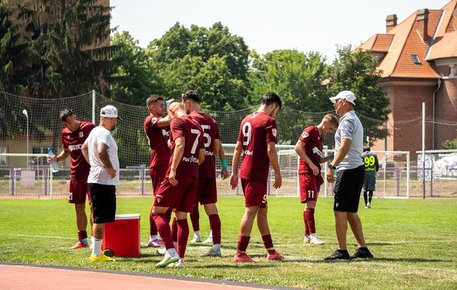 Două meciuri într-o săptămână 1 Două meciuri într-o săptămână