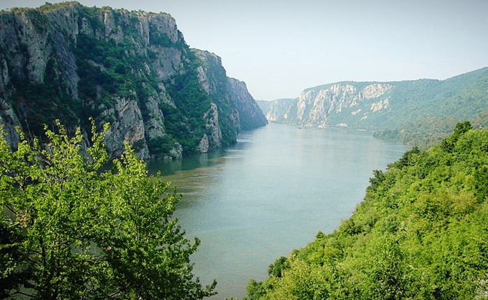 Apa devine o monedă şi va fi tot mai scumpă, pe fondul schimbărilor climatice