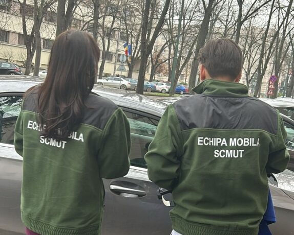 Echipamente speciale pentru cadrele medicale care efectuează deplasări între pavilioane, la Spitalul Municipal Timișoara