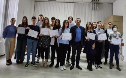 Elevii cu media 10 la Evaluare Națională și Bacalaureat, premiaţi de IŞJ Timiş