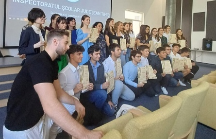 Elevii din Timiș cu media 10 la examenele naționale, premiați de inspectoratul școlar