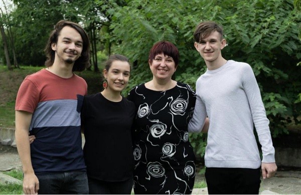 Trei elevi ai Colegiului Național C.D. Loga din Timișoara reprezintă România în finala europeană a EU Code Week 2021