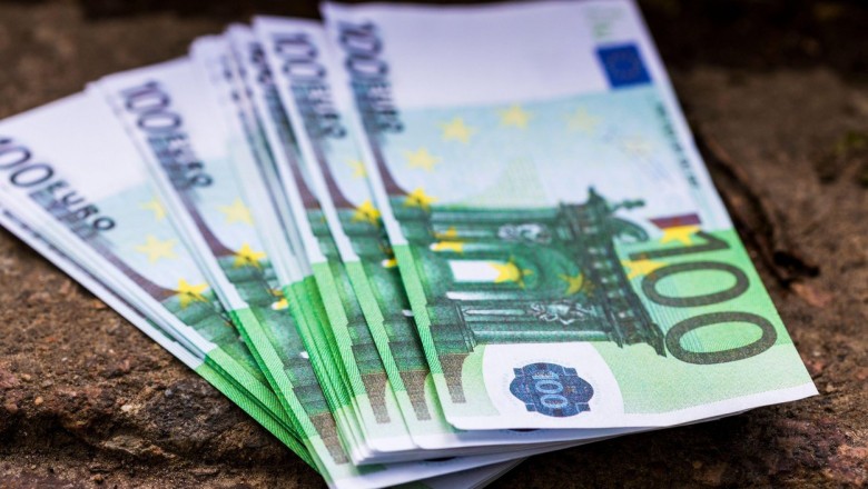 Prejudiciu de 34.000 de euro cauzat de un tânăr din Timiş prin operaţiuni financiare frauduloase