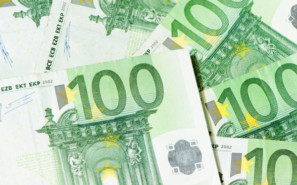 Mugur Isărescu: Un euro ar putea depăşi 5 lei