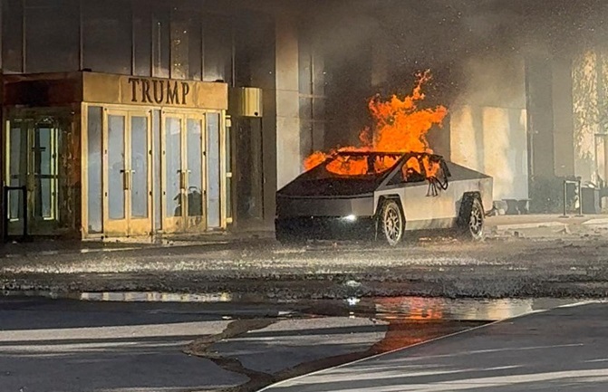 Explozie la Trump Hotel Las Vegas: Un Tesla Cybertruck detonat intenționat, un mort și șapte răniți