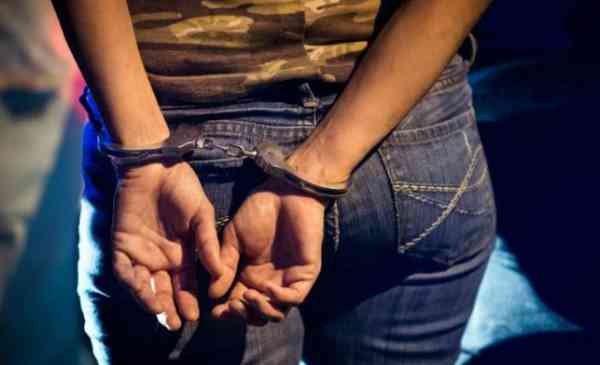 Tinere reţinute de poliţie la Timişoara, într-un dosar de violenţe şi furt