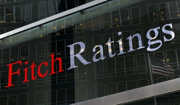 Fitch a reconfirmat ratingul României la "BBB minus" şi a revizuit perspectiva de ţară de la negativă la stabilă
