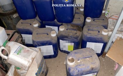 Aproape 200 de litri de produse pentru protecția plantelor, confiscate de polițiști la Sânmartinu Sârbesc, Șag și Diniaș
