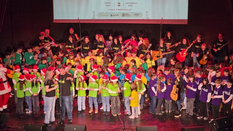 Concertul de colinde „Pe Acorduri de Prietenie – Flores & Friends” a unit generații pe scena Casei Tineretului din Timişoara 1 Concertul de colinde „Pe Acorduri de Prietenie – Flores & Friends” a unit generații pe scena Casei Tineretului din Timişoara