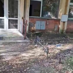 La Timișoara, școala începe cu promisiuni false, nemulțumiri vechi, clase comasate și clădiri în paragină. FOTO şi VIDEO