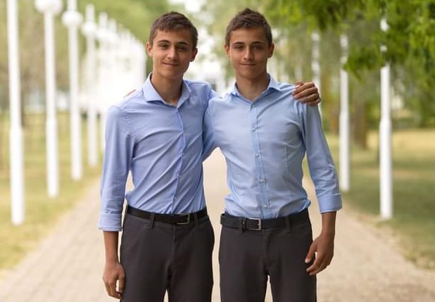Frații gemeni Pietru și Gabriele Șecman, de la LPS Banatul Timișoara, pe podiumul național la atletism