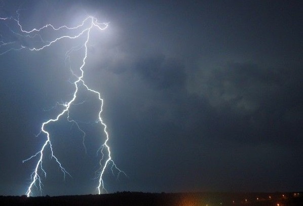 Alertă de la ISU Timiș: Cod portocaliu de fenomene meteo periculoase, cu efect imediat!
