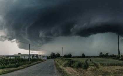 Caniculă și furtuni în România. Coduri galbene emise de meteorologi