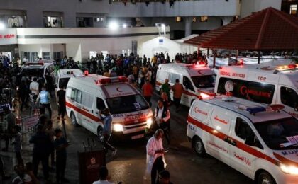Proteste violente în Orientul Mijlociu după bombardarea spitalului din Gaza, unde cel puțin 500 de oameni au murit