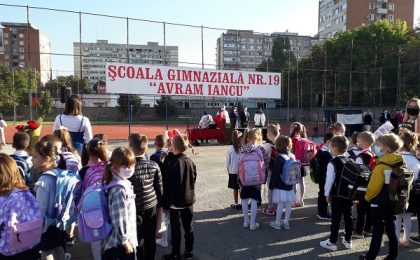 Emoții, entuziasm, dar și unele regrete în prima zi de școală, la Timişoara. Foto
