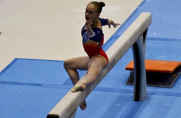Gimnasta Amalia Ghigoarță, originară din Poieni-Pietroasa și crescută la Timișoara, în lotul pentru Campionatul European