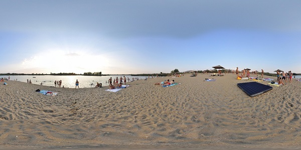 Start sezon estival pe Litoralul Vestului. Plaja de la Ghioroc, deschisă cu o lună mai devreme.
