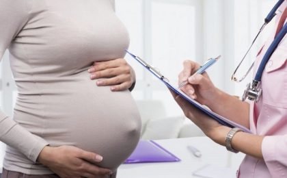 Femeile însărcinate beneficiază de mai multe servicii decontate de CNAS