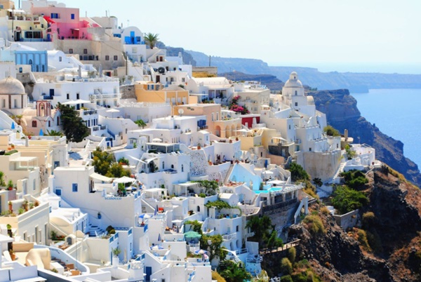 Grecia a introdus, în 2024, o nouă taxă pentru turiști: Ajunge până la 100 de lei/noapte pentru un cuplu și nu e inclusă în costul cazării