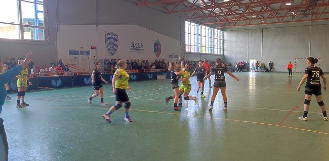 Millenium Giarmata, campioană județeană la handbal feminin. La turneul final au participat Frontiera Curtici, LPS Banatul Timişoara şi HC Jimbolia (foto)