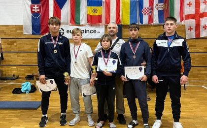 Medalii în Slovacia pentru luptătorii de la Heracle