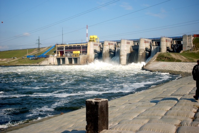 Premieră tehnologică. Politehnica Timișoara a modernizat o hidrocentrală pe Olt