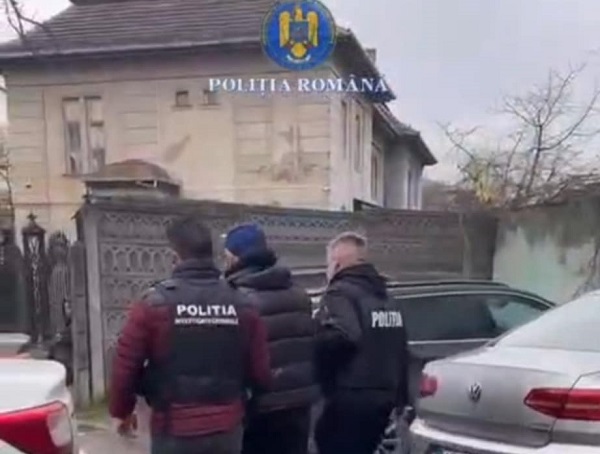 Percheziție în Liebling, un membru al unei găşti de hoţi a fost arestat