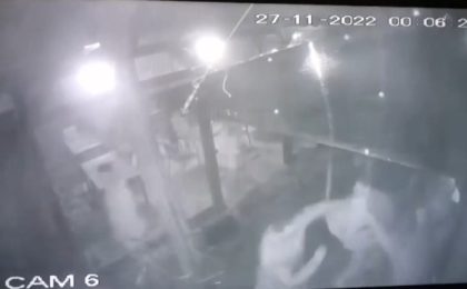 Primele imagini video cu liberalii din Iecea Mare atacați cu bâte