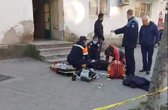 Video! Caz șocant în Mehedinți - O femeie a fost împușcată în cap în plină stradă