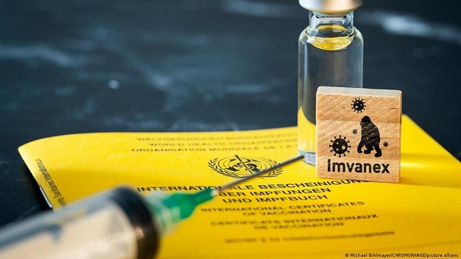 Spania începe vaccinarea contacților apropiați ai cazurilor confirmate cu variola maimuței