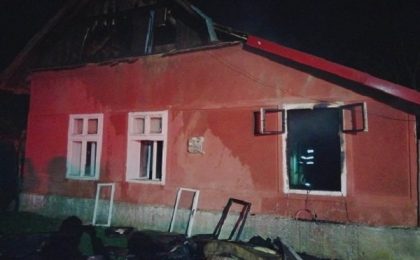 Trei incendii, duminică-seară, în Timiș. Pompierii au intervenit de urgență (foto)
