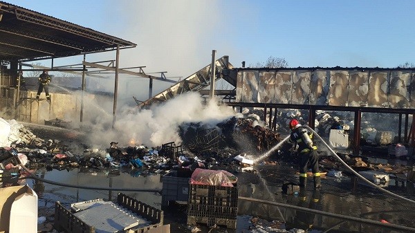 Incendiu violent, la 20 de kilometri de Timișoara