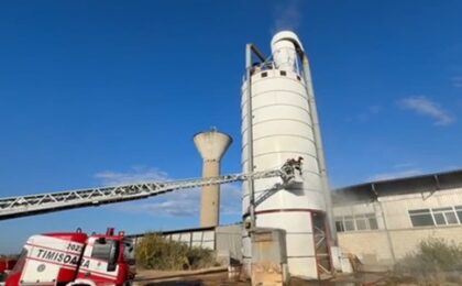 Incendiu la un siloz, în Timiş. Peste 60 de oameni s-au autoevacuat. Update: Incendiul a fost lichidat