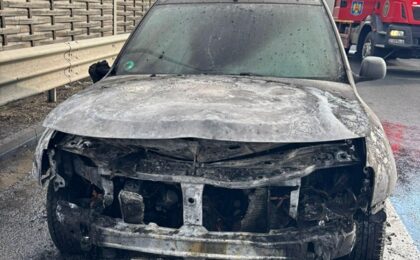 Mașină distrusă de un incendiu pe autostrada A1, sensul de mers Timișoara - Arad