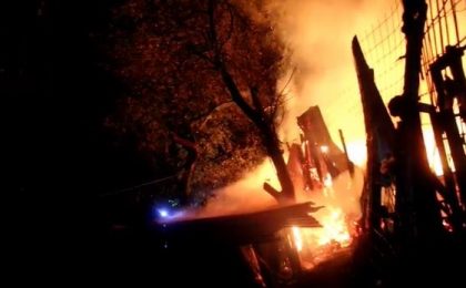 O persoană a fost rănită și alta a murit într-un incendiu care a cuprins un adăpost improvizat din Timișoara