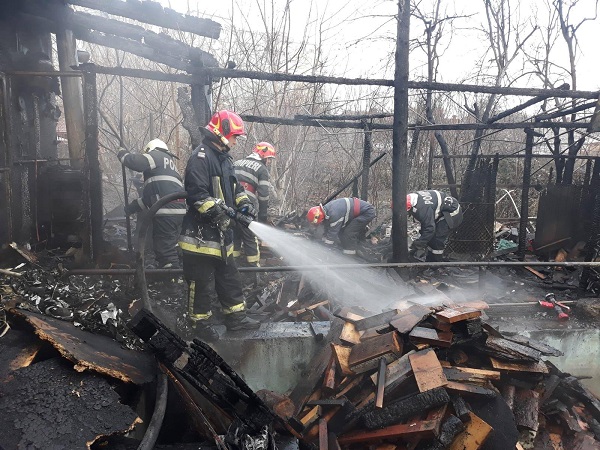 incendiu bar bujorilor timisoara1