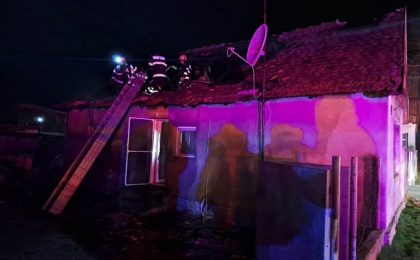 Incendii la două case din Timiș. Coșurile de fum au fost problema