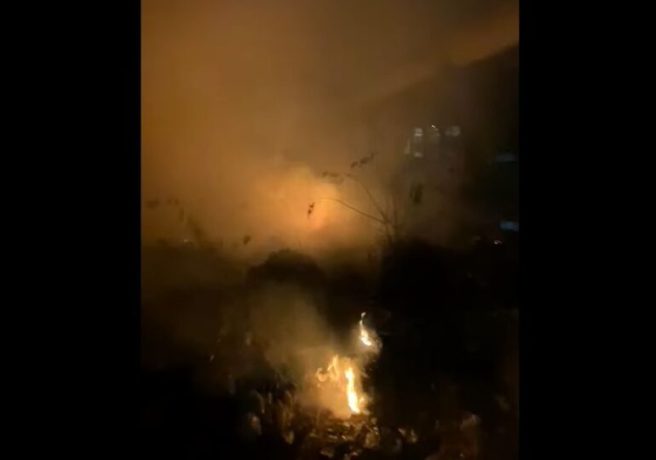 Incendiu cu degajare mare de fum toxic în vestul țării (video)