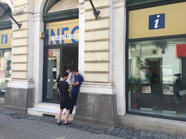 Infocentrul turistic se mută în clădirea Primăriei Vechi din Piața Libertății