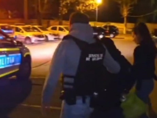 Femeie reținută pentru înșelăciune. Promitea ritualuri și dezlegări, contra unor sume de bani. O victimă i-a dat 25.000 de euro