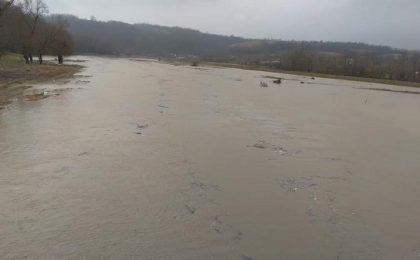 Cod portocaliu de inundații pe râuri din județul Timiș