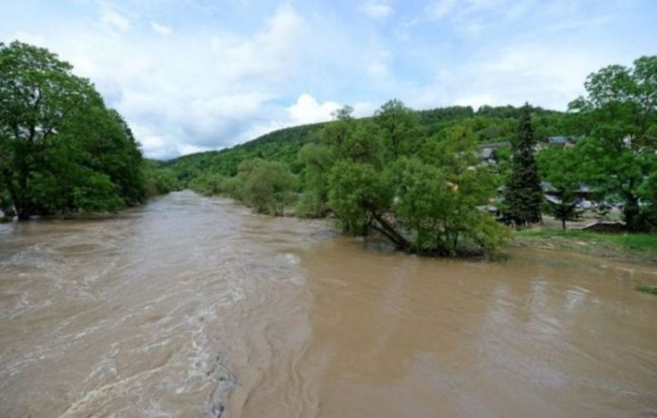 Alertă de inundații pe râuri din Timiș și Arad
