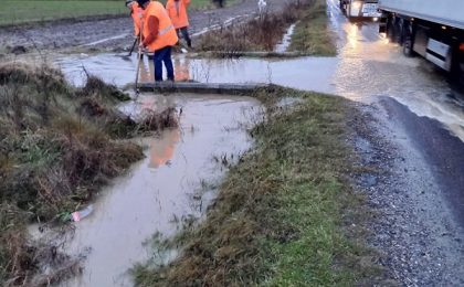 Caraş-Severin: Localităţi fără energie electrică şi gospodării inundate în urma ploilor