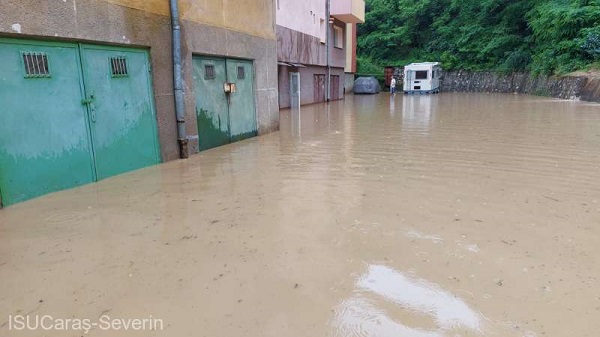 Inundații în Reșița și Bocșa